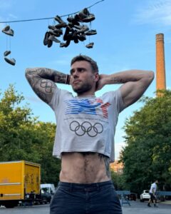 Actor Gus Kenworthy HD Instagram Photos and Wallpapers August 2024