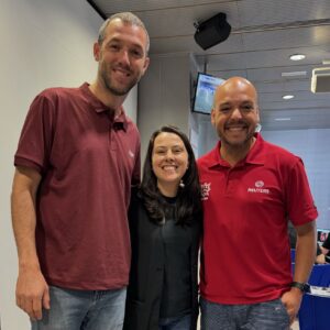 Gustavo Hofman Instagram - Partiu terceira temporada de cobertura in loco do futebol europeu! Sempre na companhia de duas pessoas que me ajudaram muito na chegada há dois anos em Madri. ¡Vamos!