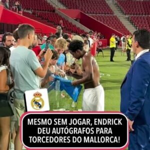 Gustavo Hofman Instagram - Após o empate em 1 a 1 diante do Mallorca, Endrick, que não foi a campo, atendeu alguns torcedores do adversário do Real Madrid na noite e ainda autógrafou algumas camisas do clube! O que achou dessa, fã de esporte? 

📽: @gustavohofman 

#LALIGAnaESPN #LaLiga #FutebomNaESPN #Futebol #Endrick #RealMadrid