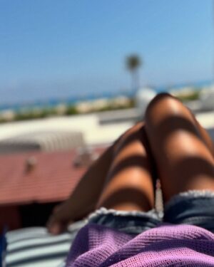 Haala Shiha Instagram - C’est ma vie 🩵