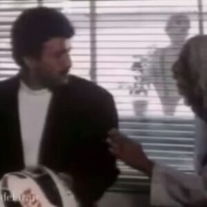 Habib Esmaili Instagram - سکانس شروع فیلم سینمایی بدل نوشته فرید مصطفوی وهمکاری دربازنویسی نهایی دوست عزیز وهنرمندفریدون جیرانی به کارگردانی شادروان جهانگیر جهانگیری تولیدونمایش  سال ۱۳۷۳ با  مدیریت دوبلاژ وصدای ماندگار استاد منوچهر اسماعیلی ( یکی ازنقش های من ، صفدراستالونه) و مرحوم اصغرافضلی ( شادروان محمد ورشوچی) وبازیگران هنرمند افسانه بایگان، چنگیزوثوقی، فتحعلی اویسی ، شهرام عجم، و عزیزان هنرمندی که درمیانمان نیستند زنده یادان هادی اسلامی، جلال مقدم، شهلاریاحی، علی اصغرگرمسیری، هوشنگ دیباییان، منوچهرافسری، اکبر ظفر، مدیریت فیلمبرداری شادروان فرج حیدری ، تدوین زنده یاد مهدی رجاییان( روحشان شادویادشان گرامی ) چهره پردازی رضا چوپان و موسیقی استادمجید انتظامی وسپاس از امیردلارام وتمامی  عزیزان هنرمندی که درساخت وتولید فیلم همراهمان بودند 🌸🌸🌸🌸🌸
