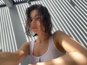 Actress Hailee Steinfeld HD Instagram Photos and Wallpapers August 2024