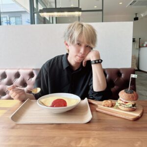 Hajime Shacho Instagram - オム😾