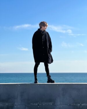 Hajime Shacho Instagram - オレん家の前の海🏖