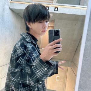 Hajime Shacho Instagram - チェックシャツ珍しい
シャツと一体化してて1枚です！

@balenciaga
@rickowensonline 
@prada