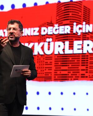 Hakan Bilgin Instagram - Bügün @startkeyturkiye ile nefis bir gün geçirdim, bir sürü yeni dost edindim, eski dostlarla geçmişi yad ettik, ne güzeldi , tekrar yine faylalı olabilmek için ;önce kendimize sonra çevremize, buluşmak dileğiyle.