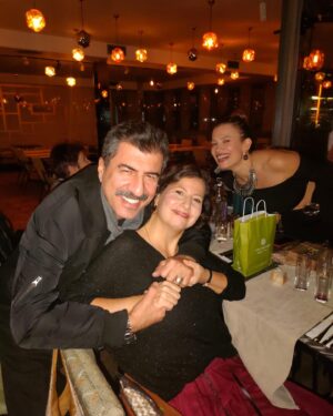 Hakan Bilgin Instagram - @toçev ailemle yılbaşı buluşması, yine genç, yine eğlenceli, yine güzeliz , nice senelere mutlu vakfımız.