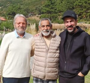Hakan Bilgin Instagram - Bugün Muğla da @tissadmugla ‘nın düzenlediği, @muglatiyatrofestivali ‘nde çok keyifli saatler geçirdik. Muhteşem misafirperverliklerinden ötürü teşekkür eder, emeği geçenlere sevgiler. @hayalhane2oyunculari @mentesebelediyesi
