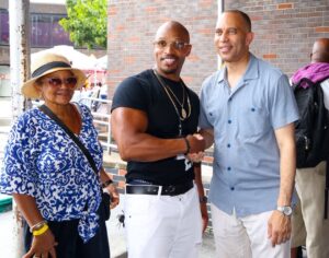 Hakeem Jeffries Instagram - Together with the community at National Night Out Against Crime in Bedford Stuyvesant and East New York 🙌🏾✊🏾🙌🏾