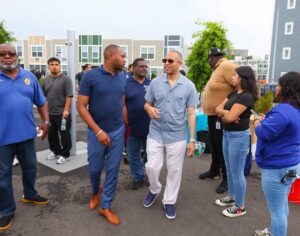 Hakeem Jeffries Instagram - Together with the community at National Night Out Against Crime in Bedford Stuyvesant and East New York 🙌🏾✊🏾🙌🏾