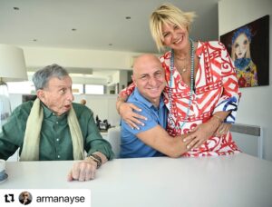 Haldun Dormen Instagram - #Repost @armanayse with @use.repost
・・・
O fular/ eşarp gömleğe göre hep boyunda.. ne şıklıktan vazgeçilir ne muziplikten 😂❤️ @haldundormen @omerdormen @osmanyilmaaz #güreceevhalleri