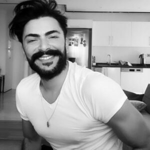 Halil Ibrahim Kurum Instagram - “01”🙋🏻‍♂️