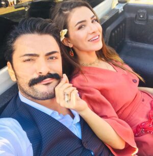 Halil Ibrahim Kurum Instagram - 🙋🏻‍♂️🙋🏼‍♀️