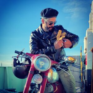 Haluk Piyes Instagram - ❤️ #motorcycle #heros #ghostrider #Jawa #Turkish #BadBoy #Bike #Kult #Legend #WildOne #RidersintheStorm #Ateşediyoruzgardaş #bujiyokhayatyok #emektar