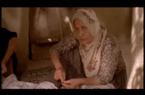 Haluk Piyes Instagram - Sanat hayatımın ilk ve belkide en önemli iki filmi…

- Kanak Attack -

Resimde solumda gördüğünüz Ertan Ongun! Mekanı cennet olsun…çok uğraştı anlaşılmadı belkide haklı olarak çok dikti belki bende öyleyim inadına dürüstlük zarar versede bu devirde…ama kesinlikle erken ayrıldı aramızdan…
Hayatını konu alan filmi bir çok alanda gurbetçi gençlerin isyanını dile getirdi… 
Hep devam filmi düşünürdük ama sonra maalesef koptuk…hayat işte.. kısa…erteleme!

- Oda beni seviyor -

Usta kadrolu bu filmde başrol olmak büyük bir şanstı. Ne film ne oyuncular her zamanki gibi hak ettikleri ilgiyi gördü. 
Ah be Tomris abla, Hale abla, Ayla abla, Arguvanın çayırlarında kısa zamanda bir çok gerçekleri öğrettiniz ve kollarınızda büyüdük… Tuncer ve Kemal abimin hikayelerinin eşliğinde… 
Hepinizin ruhları şad olsun…gerçek sanata ve sanatçıya değer verilmesi dileğiyle…

Two movies which are stepstones of my career which I think hasnt started yet. The road the journey is the goal and we all keep up the progress along the way…

Thanks to all the actors directors team members producers and distributors…

#Love & #Peace ✌🏽♥️
#kanakattack
#odabeniseviyor 
#sommerlove