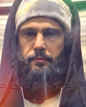 Haluk Piyes Instagram - Palestine was birthplace of many prophets like Abrahim, Ishaq, David, Jacob, Solomon, Zechariah, John and Jesus. Born today they would’ve been bombed to death as well… 
So if you celebrate Chirstmas please consider that Jesus was a Palestinian and a muslim which only means a person who submits and surrenders to the one God only! And indeed Jesus did…

Filistin, İbrahim, İshak, Davud, Yakup, Süleyman, Zekeriya, Yahya ve İsa gibi birçok peygamberin doğduğu yerdi. Bugün doğmuş olsalardı bombalanarak öldürülürlerdi... 
Noel’i kutlayan kardeşlerim lütfen İsa a.s. bir filistinli müslüman yani kelime anlamıyla rabbine teslim olan biri olduğunu asla unutmayın…Isa a.s. tamda bunu yapmadı mı? Bunu düşünüp dikkate alın lütfen! 

Resim tamamen algoritma şaşırtmak amaçlı ve yazıyla alakası yoktur ama biraz provokasyon iyidir!!! 😎👊🏻

#Jesus #Muslim #Christmas #Noel #Santa

#Love ♥️ & #Peace ✌🏻
#beblessed