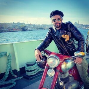 Haluk Piyes Instagram - ❤️ #motorcycle #heros #ghostrider #Jawa #Turkish #BadBoy #Bike #Kult #Legend #WildOne #RidersintheStorm #Ateşediyoruzgardaş #bujiyokhayatyok #emektar