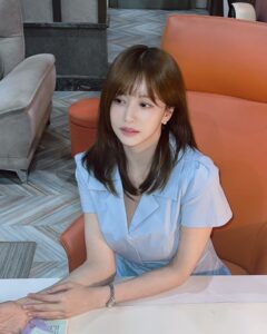 Actress Han Bo-reum HD Instagram Photos and Wallpapers August 2024