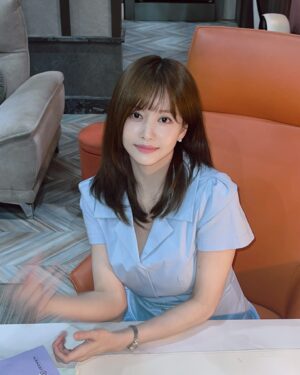 Han Bo-reum Instagram - 오늘 2주만에 #스캔들 하는 날!!! 
방송봐주실분???