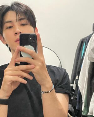 Han Do-woo Instagram - 유월 도우