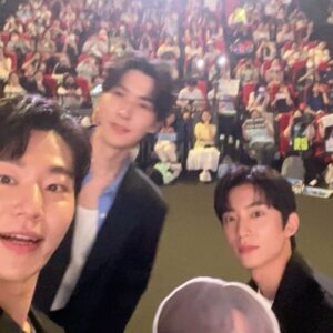 Han Do-woo Instagram - 2주간 총 24번의 무대인사가 무사히 끝났습니다 함께해주신 모든 분들 감사합니다.
여러분들의 큰 관심과 사랑덕분에 비의도적 연애담이 영화로 만들어 질수 있었던것 같습니다 무대인사를 통해 여러분들을 만날 수 있어 너무 행복했습니다. 

너무나 큰 사랑 받아갑니다
우리 다시 만나는 그날까지
#멈추지마네버스탑🤚 

#비의도적연애담 #비연담
#영연담