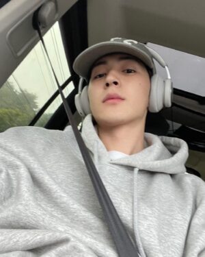 Han Do-woo Instagram - 비가 주륵쥬륵