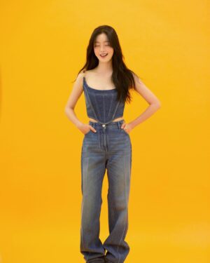 Han Seon-hwa Instagram - 🩷❤️🧡💛💚🩵💙💜🖤🩶🤍