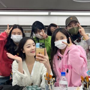 Han Seon-hwa Instagram - 영화 파일럿 ✈️ 400만 기념 내 앨범털이 🩵🩵
#지난우리파일럿팀 #사진좀많이찍어둘걸