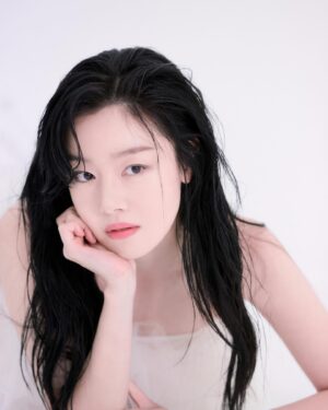 Han Seon-hwa Instagram - 🩷❤️🧡💛💚🩵💙💜🖤🩶🤍