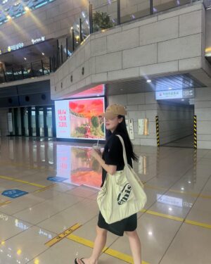 Han Seon-hwa Instagram - 앨범쏙📷🖤