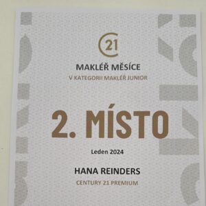 Hana Mašlíková Instagram - No tak jo, můj první úspěch v realitní kariéře, tak se musím pochlubit.😇🥳
@century_21_premium @century_21_cz