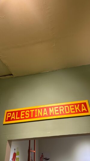 Hannah Al Rashid Instagram - It’s been a week of absolute bullshit between the Olympics, Adidas, the fuckeries of the US congress hosting the devil incarnate and their constant funding of genocide.

So just a reminder that it was Free Palestine then, it is Free Palestine now.

It will forever be, FREE PALESTINE.

🇵🇸🇵🇸🇵🇸🇵🇸🇵🇸🇵🇸🇵🇸🇵🇸
