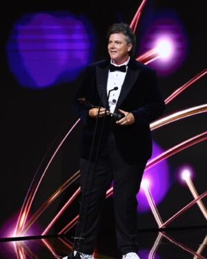 Hannah Gadsby Instagram - Hey. Hi. Good. I want to report what a nice nice thing it was to win the AACTA for Best Stand-up Special for my show “Something Special.” On the Gold Coast, no less. 

Big thanks to everyone who helped get it in the can. Especially Jenno! Such a pro. 🐰🐰

I’d also like to tip my hat to @aacta for acknowledging stand up comedy as its own awardable category. 

Year in, year out, stand up comics number amongst the most distinctive talents contributing to Australian screen culture… like these legends nominated this year: 
@zoecoombsmarr (Queerstralia)
@kittyflanagan and @chennylifestyle (Fisk) 
@nina.oyama and @katemclennan (Deadloch)
@rhysnicholson (Drag race)
@nonstoptomgleeson (Hard Quiz)*

Unlike Neighbors** stand up is more than just a pipeline to ‘bigger’ things. It’s an art form in its own right. Thanks for agreeing. 

Oh… I should also thank @netflixisajoke. Because they are so needy.***

Nice. Congrats, everyone 🦕🎩🏆

*not an exhaustive list because ADHD.
**little joke
***another little joke****
****or is it?