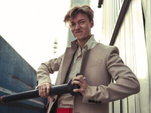 Harrison Osterfield Instagram - 🦊 F O X E S
@foxes_magazine
Shot by the amazing @josephsinclair 📸
Styling @olgatimofejeva 
Skin @mariacomparettomua
Hair @thelondonbarber @kieron_webb 
@42west @unitedagents