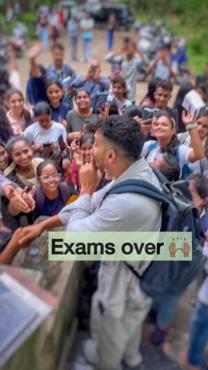Harshvardhan Rane Instagram - 🗓️ What a month ✍🏽

…I think i now successfully have dark circles 📚 

#Psychology #Honours #1stYear

exams ख़त्म, 
kal se film ki script reading शुरू 🎥