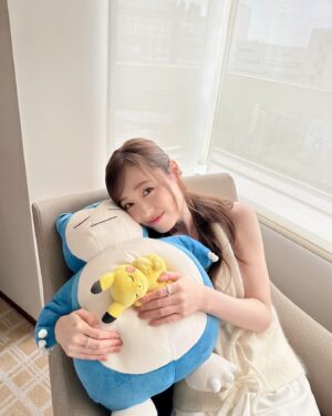 Haruka Fukuhara Instagram - .
カビゴンとピカチュウ💙💛
かわいぃ。
#PokémonSleep