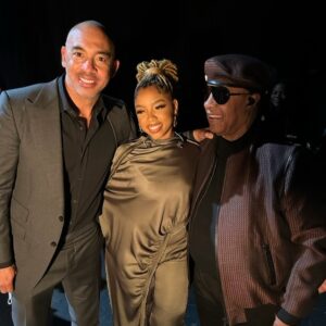 Harvey Mason Jr. Instagram - It was an honor to represent the #RecordingAcademy at the Inauguration of Los Angeles’ new Mayor, @KarenBassLA. ✨

We were proud to work with her team, all the musicians and singers, the amazing @chloebailey, @adamblackstone, @rickeyminor, and the incomparable Stevie Wonder to bring people together through the power of music. 🎶

Regardless of race, gender, orientation, or political party, music is here to serve, to unite. Today, we danced in the aisles together! 

I wish Mayor Bass the very best as she begins her tenure leading this proud city. I truly hope that she is able to find common ground—and harmony—with all Angelinos in order to make progress on our shared challenges. The music community is rooting for you, Madam Mayor. 👏