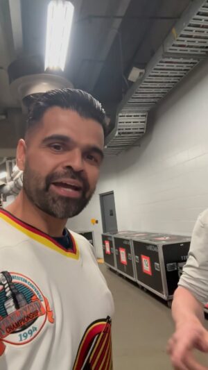 Harvinder Sihra Instagram - The Great hockey debate with @bryanldanielson - the Skate or Orca? 🏒 

@canucks #Canucks