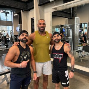Harvinder Sihra Instagram - The Punjabi’s are back in town 💪🏽 @jindermahal @harvsihra