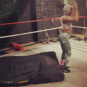 Hassan Aziz Instagram - Hi. 🤭😈

New Year, New Moves 😉