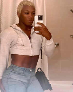 Hassan Aziz Instagram - "The way I body these jeans is such a crime." 💋