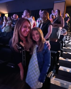 Haylie Duff Instagram - Highly suggest taking #your daughter to see the artist that shaped you as a child (I was Ryan’s age when jagged little pill came out) 10/10! We rickshawed, we sang. Best night ever. @alanis #alanismorissette