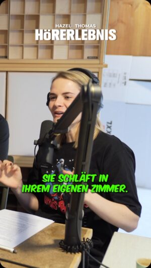 Hazel Brugger Instagram - Einfach ausgetrickst 😅 neue Folge #hazelthomashörerlebnis mit @maithink schon gehört?