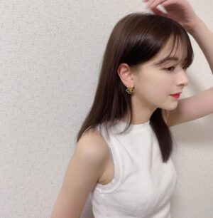 Hazuki Kimura Instagram - みてみて
可愛いピアスGETした ‪(՞ .ˬ.՞)"‬ 🍀
このくらいのサイズ感がいちばんちょうど良くて好き

#elpevisible