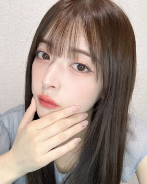 Hazuki Kimura Instagram - AVENUE 新作カラーで自宅ネイルしてみました💅
.
.
.
私のイチオシはピュアロータス🪄︎︎◝✩
大理石みたいな柄もあり流行りのチークネイルっぽさもだせて上品な手元にしてくれます
シールなのでいつでも剥せるのもありがたい.ᐟ‪‪‪.ᐟ‪‪‪
夏に向けてフットネイルも発売されたので是非チェックしてみてね！

#beautyavenue
#ビューティーアベニュー
#セルフネイル
#ジェルネイルシール
#pr
