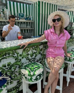 Heather Graham Instagram - Amo l’Italia in estate ❤️#santamargaritaligure #portofino #cinqueterre #monterorsso #vernazza #riomaggiore #manorola #italy 
🇮🇹💋💃🏼🌊🌞💫❤️