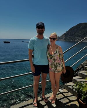 Heather Graham Instagram - Amo l’Italia in estate ❤️#santamargaritaligure #portofino #cinqueterre #monterorsso #vernazza #riomaggiore #manorola #italy 
🇮🇹💋💃🏼🌊🌞💫❤️