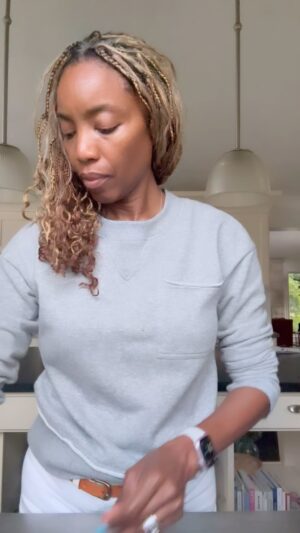 Heather Headley Instagram - A little theater hello to @adampascal and @officialsherierenescott! 
👋🏽!
From my kitchen to yours…#Aida #always!