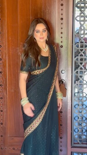Heba Magdi Instagram - Indian sary 🌿💚
@daburamlaeg 
MUA @__aya__rady__ 
Hair styling @haythamamin2012