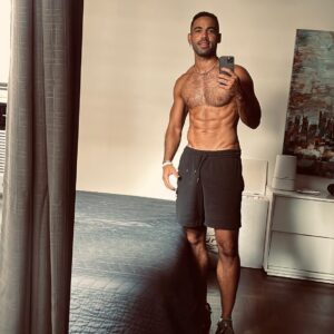 Hector "Ektor" Silva Instagram - I just want to keep that gym pump forever, is that too much to ask? 🫠 #WorkingOnMyFitness #TMPL #Gym #WorkInProgress #Gainz #Bro #Gay #Yass #Boricua #NYC #Pump #Rush